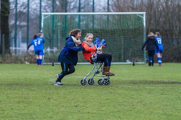 Bild 318 - C-Juniorinnen FSG-BraWie 08 - TuS Tensfeld : Ergebnis: 0:8